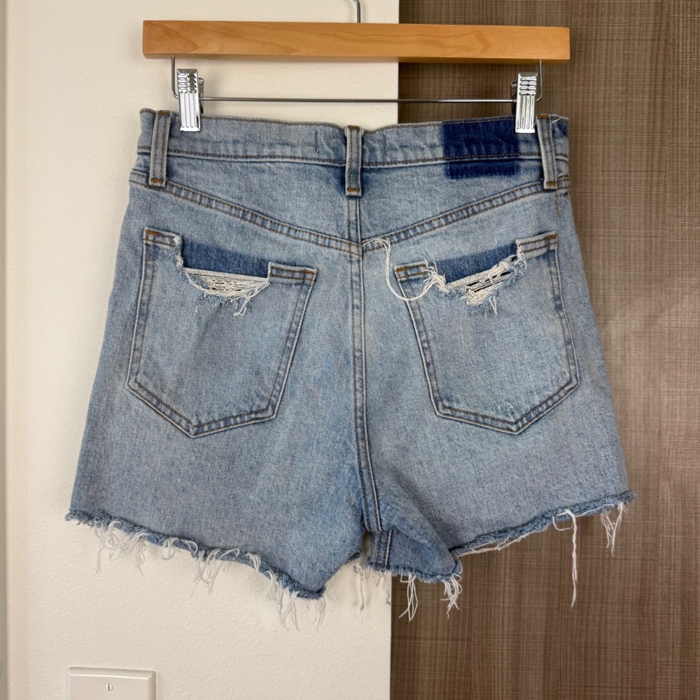 Abercrombie & Fitch High Rise 4" Denim Shorts Distressed Raw Hem Size 4 - Picture 5 of 9